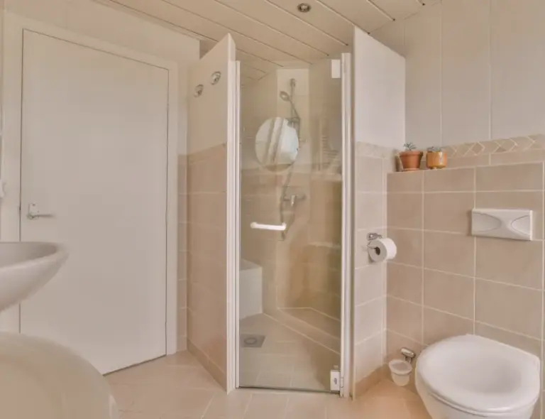 Serveis i construccio Reforma de bano accesible para mayores en C Industries el Prat