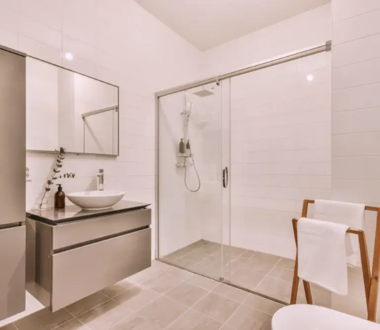 Serveis i construccio Reformamos todos los espacios